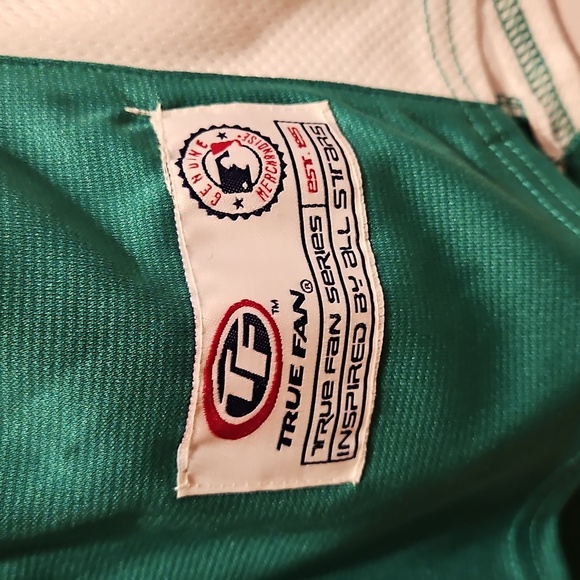 NWT Milwaukee Brewers True Fan Genuine Merch Dead Stock St Patricks Jersey MLB S - Picture 7 of 8